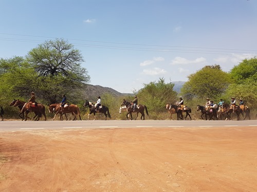 More pilgrims on horseback