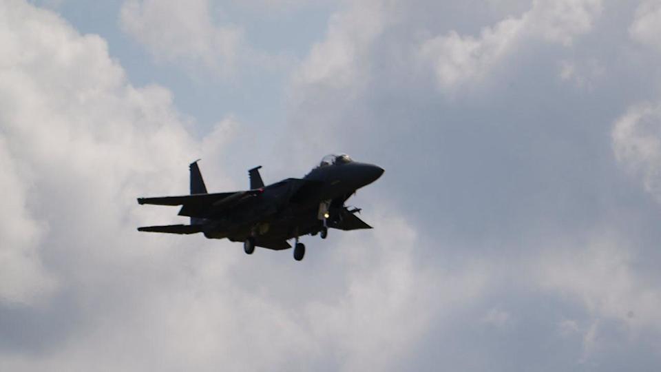Reactive, flying in the sky near Raf Lackenheit.
